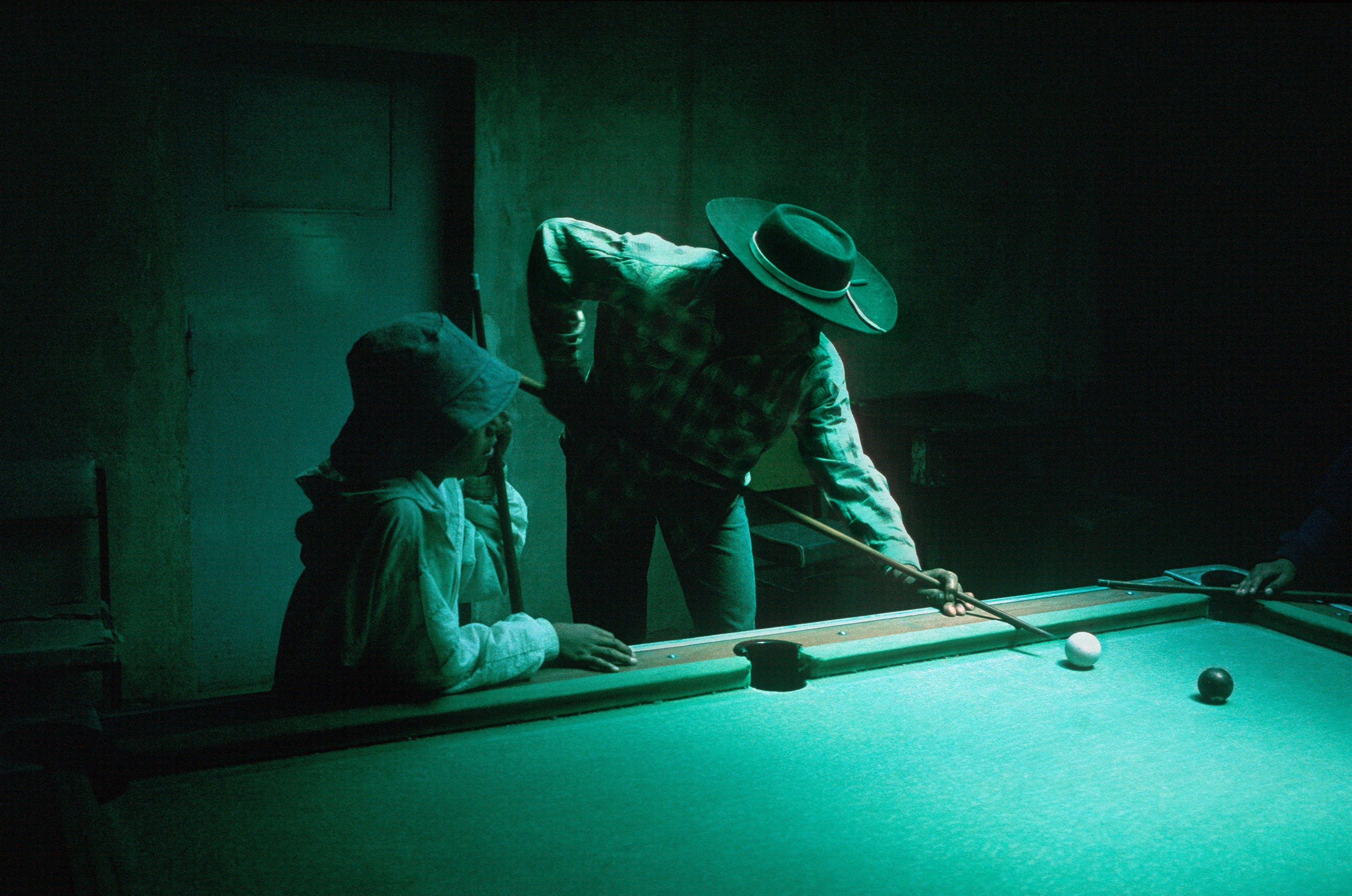 Stuart Franklin: Pool Players